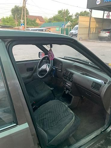 Продажа авто: Ford Escort: 1989 г., 1.4 л, Механика, Бензин, Хэтчбэк — 3