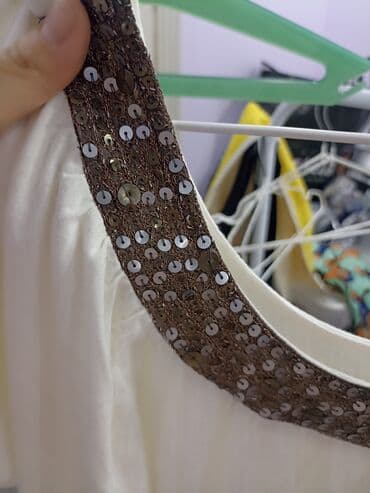 спортивное оборудование: Футболки — 2