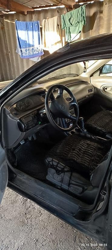 2114 samara: Mazda 323: 1993 г., Механика, Хэтчбэк — 3