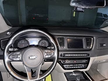 step vagon: Пробег родной 14800 Kia Carnival (чёрный минивэн) - Кузов: 5‑дверный — 6