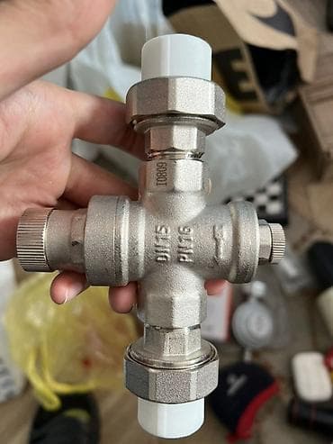 Үй жана бакча: Манометр радиальный TIM Y-50-10 + латунный крестовинный фитинг (с — 2