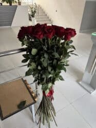 букеты розы: Метровые розы 😍 Сегодняшний 06.11.2025 Можем отправить свежие — 7