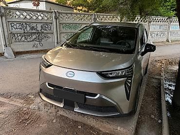 wuling mini ev: Электромобиль GAC Aion Y (кросс-хэтчбек) - Кузов: пятидверный — 1