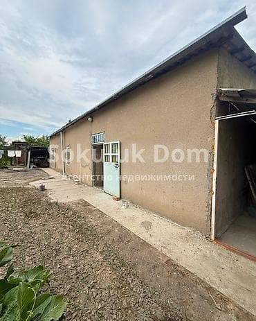 act building: 🏠Продается дом в с. Сокулук 🟡 Комнаты: 6 🟡 Участок: 5,7 соток 🟡 — 3