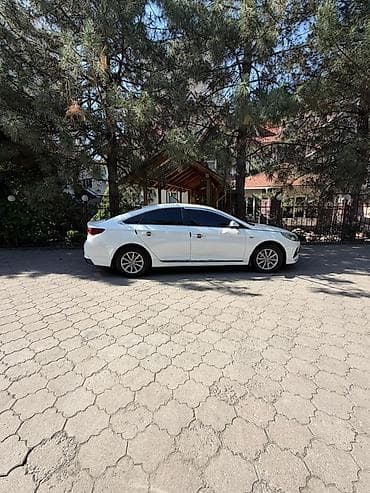 капот sonata: Hyundai Sonata: 2018 г., 2 л, Автомат, Газ, Седан — 4