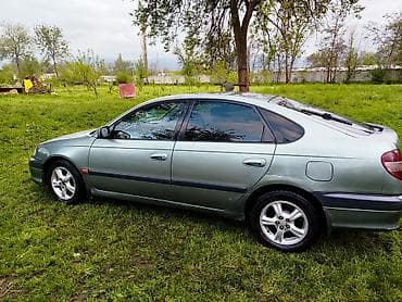 седан срочно продаю: Toyota Avensis: 2001 г., 0.2 л, Ручные, Бензин, Хэтчбэк — 2