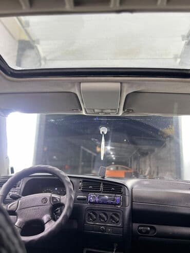 авто не рабочий: Volkswagen Golf: 1996 г., 1.8 л, Автомат, Бензин, Хэтчбэк — 4