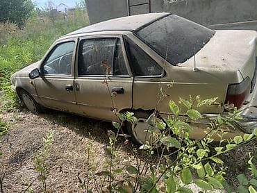 ноздря на капот: Daewoo Nexia: 2005 г., Седан — 2