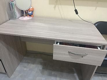 study table: Письменный стол с навесной полкой - Цвет/декор: светлый дуб/ясень — 2
