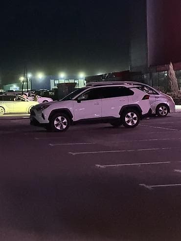 raf: Toyota RAV4: 2020 г., Бензин, Кроссовер — 2