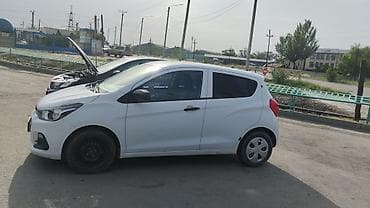 Унаа сатуу: Chevrolet Spark: 2017 г., 1 л, Вариатор, Бензин, Хетчбек — 3
