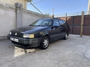 Volkswagen Passat Variant: 1993 г., 1.8 л, Механика, Бензин, Универсал