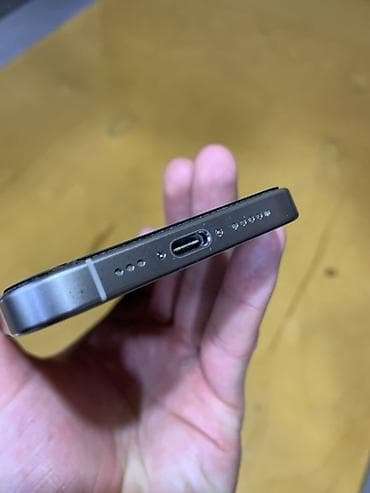 macbook m3: IPhone 15 Pro, Б/у, 512 ГБ, Серебристый, 84 % — 5