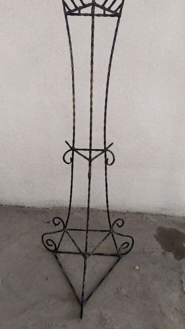 Вешалки: Вешалка для одежды. Добротный, новый. Без торга — 2