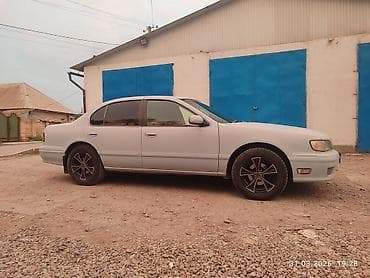 Nissan Cefiro: 1998 г., Бензин