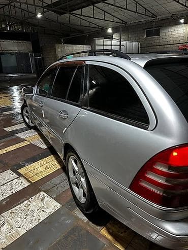 2 8: Mercedes-Benz C-Class: 2003 г., 2.6 л, Автомат, Бензин, Универсал — 5