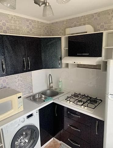flat osh: Сдается 1‑комнатная квартира в районе Военоторг. Характеристики: - — 4