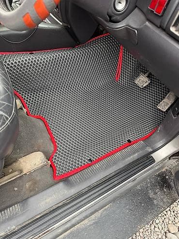 Дополнительное оборудование: Полики — 2