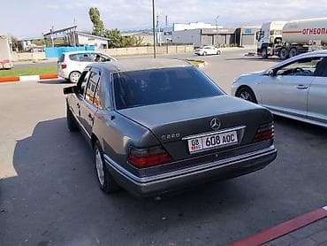 м111: Mercedes-Benz E-Class: 1994 г., 2.2 л, Автомат, Бензин, Седан — 4