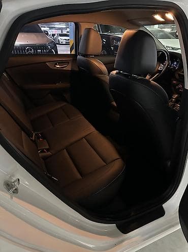 golf variant: Kia K3: 2019 г., 1.6 л, Бензин — 10