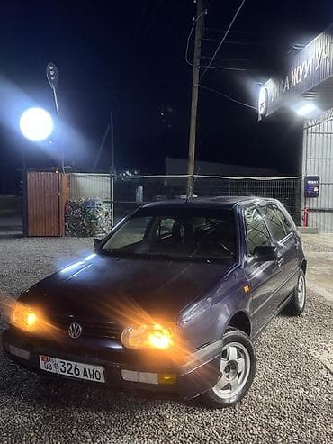 Продажа авто: Volkswagen Golf: 1995 г., 1.6 л, Бензин — 6