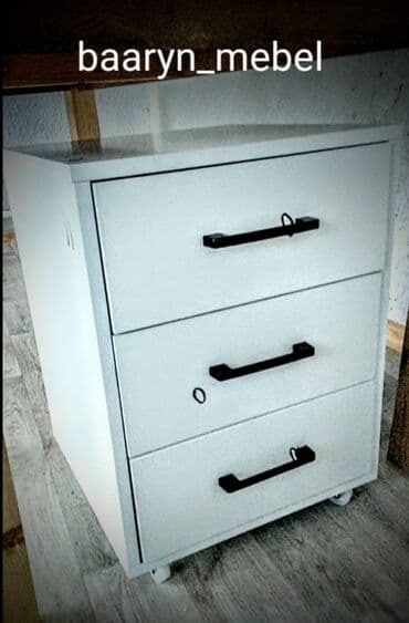 письменный стол для двоих: Продаю новые тумбочки высота 55см ширина 40 глубина 40 4500 сом Бир — 3