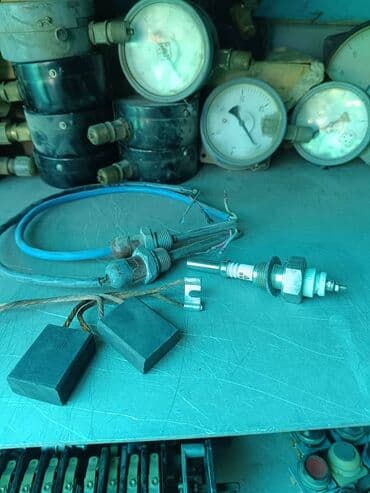 Ножовки: Продаю Набор различных манометров, предназначенных для измерения — 13