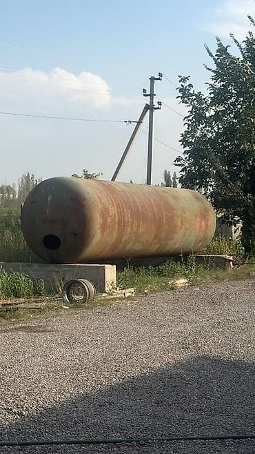 Металлическая цилиндрическая ёмкость горизонтального типа. 25м³