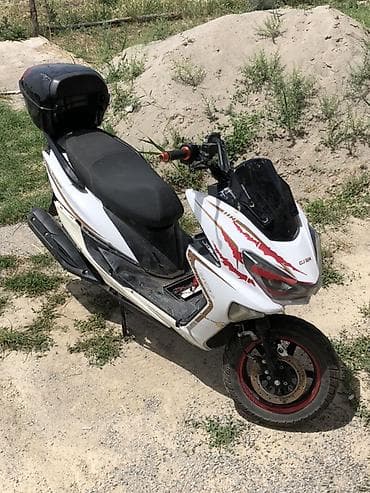 2025: Макси-скутер Honda, 150 куб. см, Бензин, Б/у — 1
