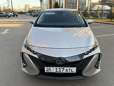 rav 4 2015: Toyota Prius: 2020 г., 1.8 л, Автомат, Гибрид, Хэтчбэк — 2