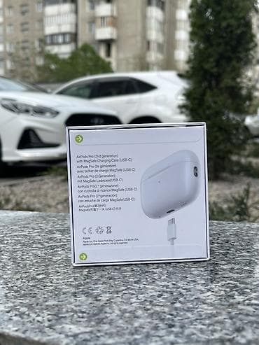 beats solo pro: AirPods Pro 2 (2‑го поколения) с кейсом MagSafe (USB‑C). Особенности — 3