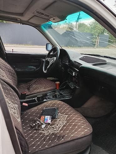 Транспорт: BMW 525: 1990 г., 2.5 л, Механика, Бензин, Седан — 7