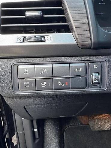 tayota funcargo: Ssangyong Rexton: 2019 г., 2.2 л, Автомат, Дизель, Внедорожник — 8