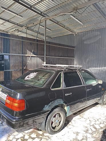 машина краун: Volkswagen Passat: 1993 г., Седан — 4