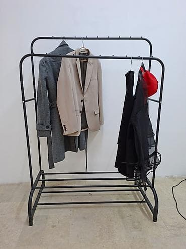 clothes stand: Напольная металлическая вешалка-гардероб с двумя перекладинами и — 1