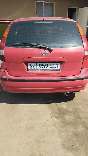70 сом: Nissan Almera Tino: 2002 г., 1.8 л, Кол менен иштөөчү, Бензин, Хетчбек — 3