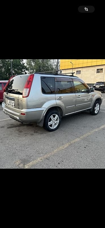 Nissan X-Trail: 2002 г., 2 л, Автомат, Бензин, Кроссовер — 3