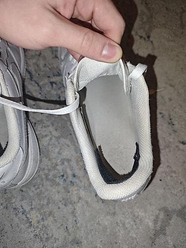 черные форсы: Мужские кроссовки, 42, Nike, Б/у, цвет - Белый — 2