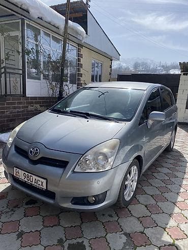 Toyota: Toyota Corolla Verso: 2009 г., 2.2 л, Механика, Дизель, Минивэн — 6