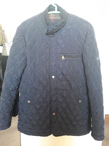 Продаю куртку деми производство ТУРЦИЯ РАЗМЕР 48 примерно состояние