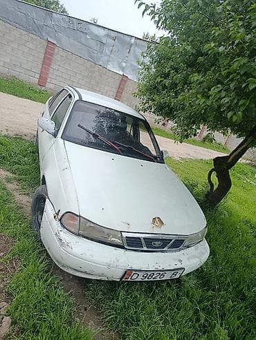 Унаа сатуу: Daewoo Nexia: 1996 г., 1.5 л, Кол менен иштөөчү, Бензин, Седан — 1