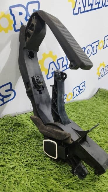 педаль газа спринтер: Mercedes-Benz W211, педаль газа — 2