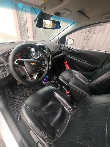 машинка для полировки авто бу: Chevrolet Spark: 2016 г., 1 л, Робот, Бензин, Хэтчбэк — 7