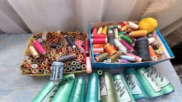 вышивка вишивка вышывка вишывка вышивалка вышивальная вышывалная вышивалный вышивальный вышывалка вышивальный вышивалный вышивальная: Нитки разные для дома для ремонта. множество расцветок. цена за все — 2