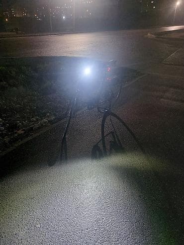 Спорт и хобби: Велосипед со световым комплектом для ночных поездок. - Тип — 1