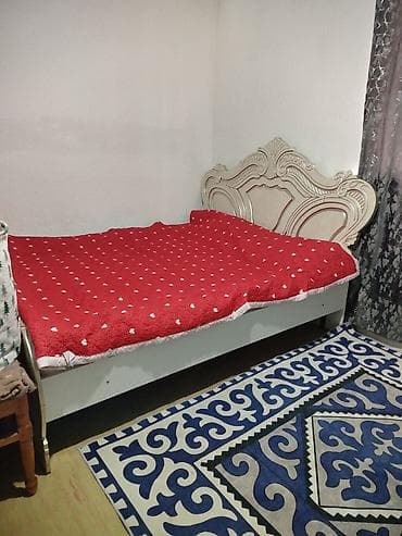 кровать с шкафом: Двухспальный кровать, нейтрально бежевом цвете.В комплексте идут две — 2