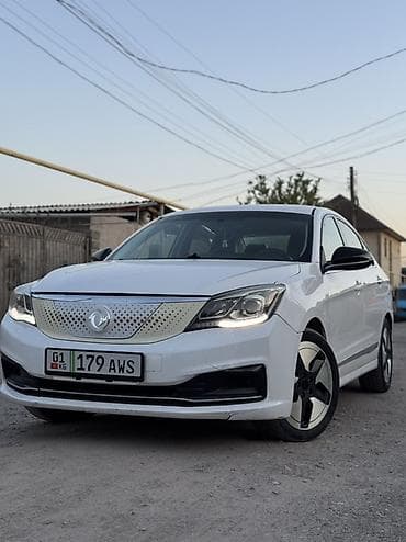 mini ev: Dongfeng : 2020 г., Электромобиль, Седан — 1