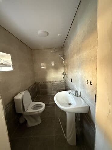 полдома бишкек продажа: Үйдүн жарымы, 40 м², 2 бөлмө, Риелтор, Косметикалык оңдоо — 7