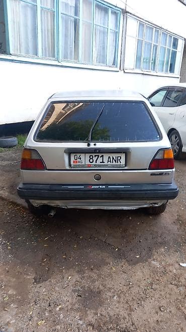 Volkswagen Golf: 1988 г., 1.8 л, Кол менен иштөөчү, Бензин, Хетчбек — 3