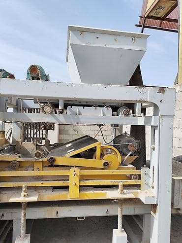 Производство строительных материалов: Вибропресс для производства бетонных блоков/бордюров с комплектом форм — 4